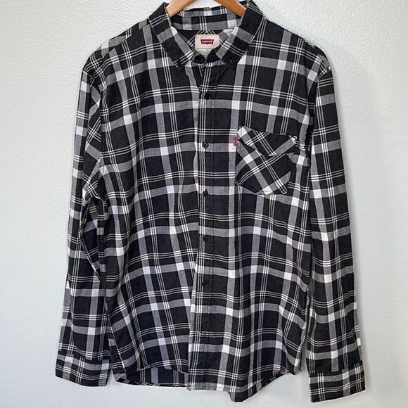 Levi’s classic button up plaid shirt.  Size Large. - Picture 1 of 5
